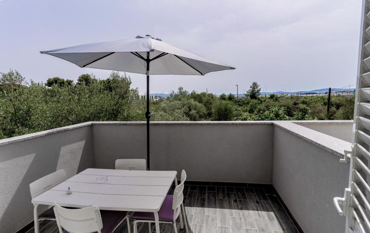 Apartments Happy Sukosan Ngoại thất bức ảnh