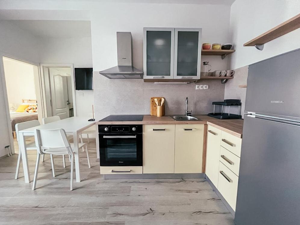 Apartments Happy Sukosan Ngoại thất bức ảnh